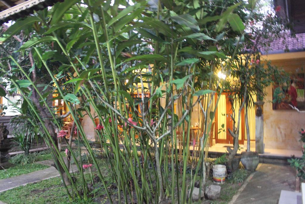 Hotel Tagel Karsa House à Ubud Extérieur photo