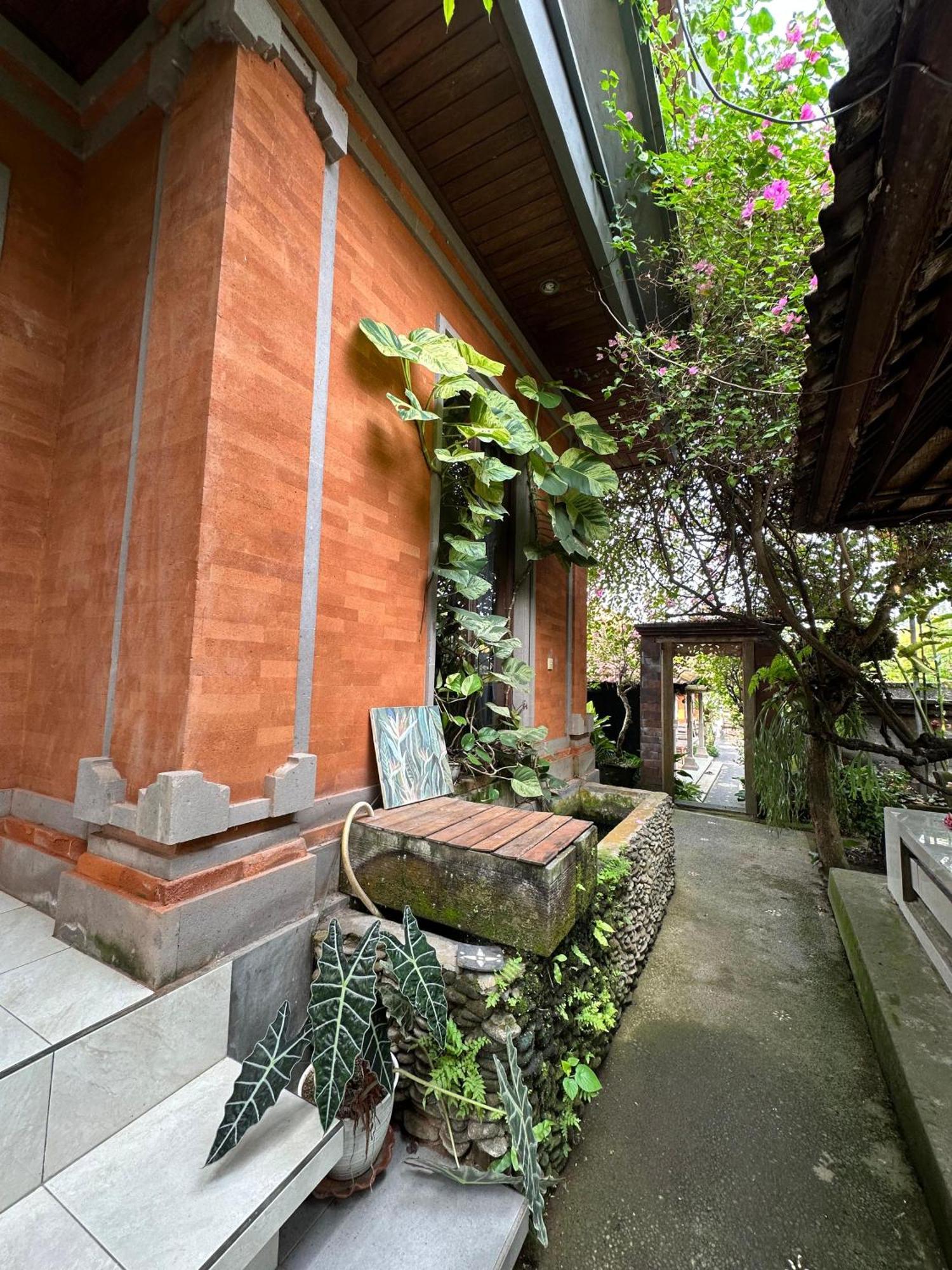 Hotel Tagel Karsa House à Ubud Extérieur photo